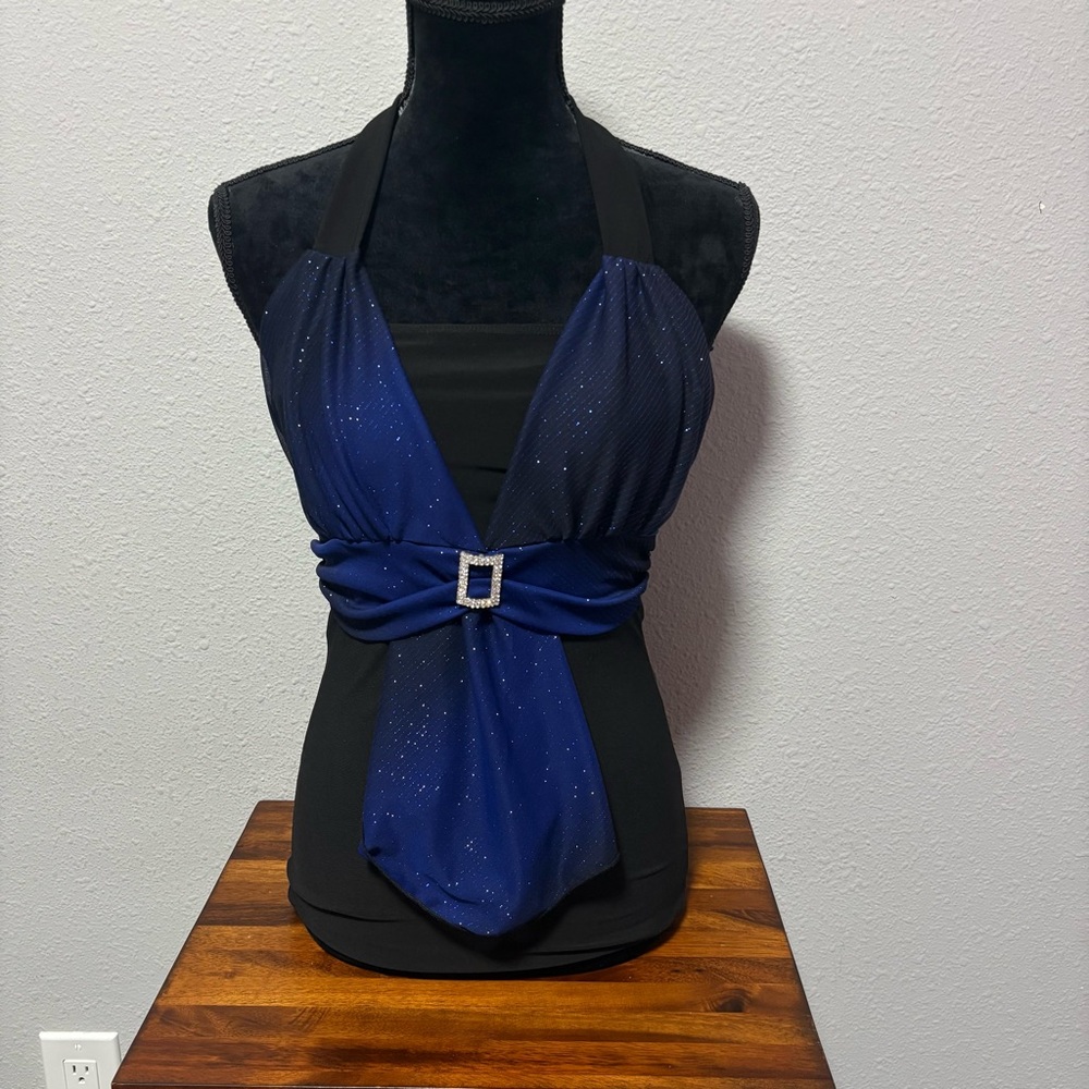 Y2K Deadstock “blu:m” blue&black halter top